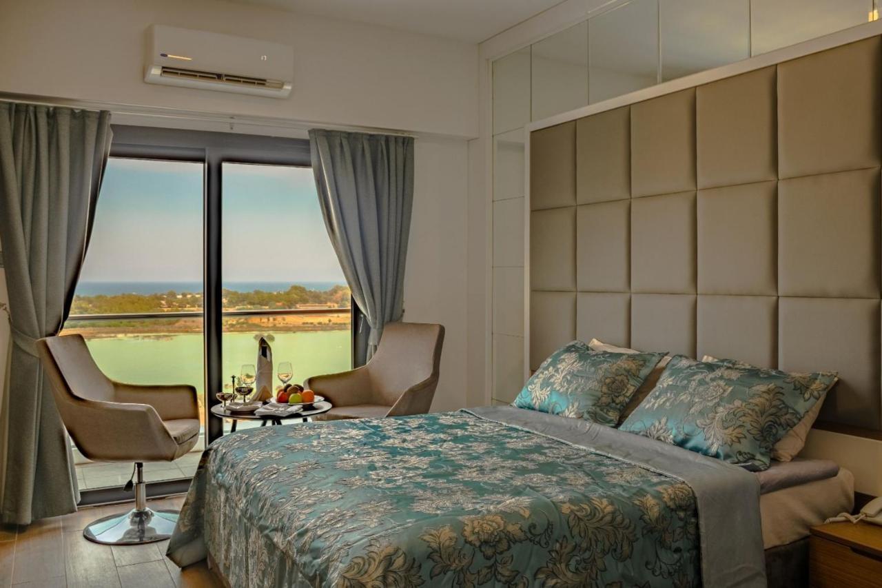 Novel Centre Point Hotel Famagusta  Eksteriør billede