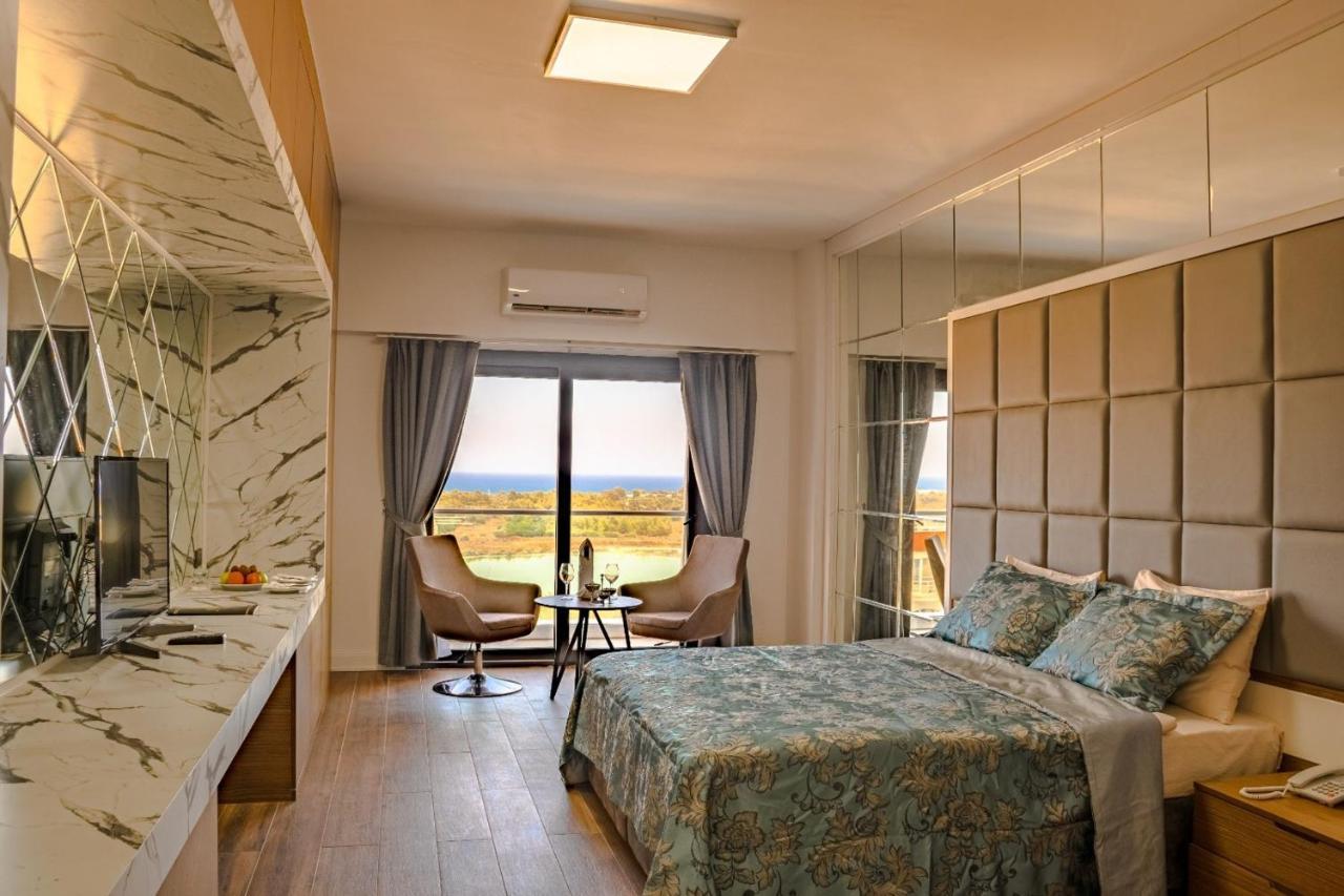 Novel Centre Point Hotel Famagusta  Eksteriør billede